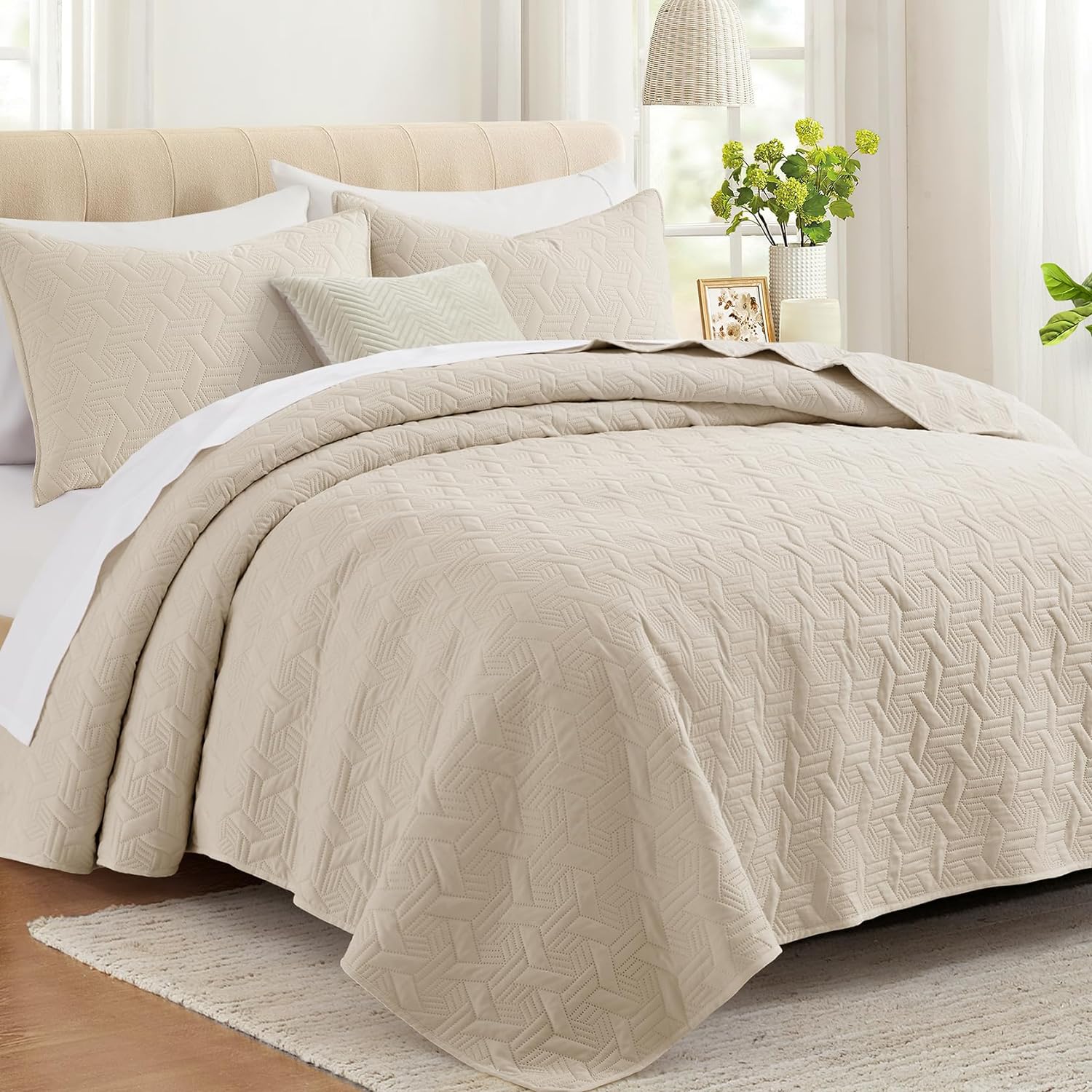 Lavsiry Beige Quilt Set - 3 Piece Full Queen Size Bedding