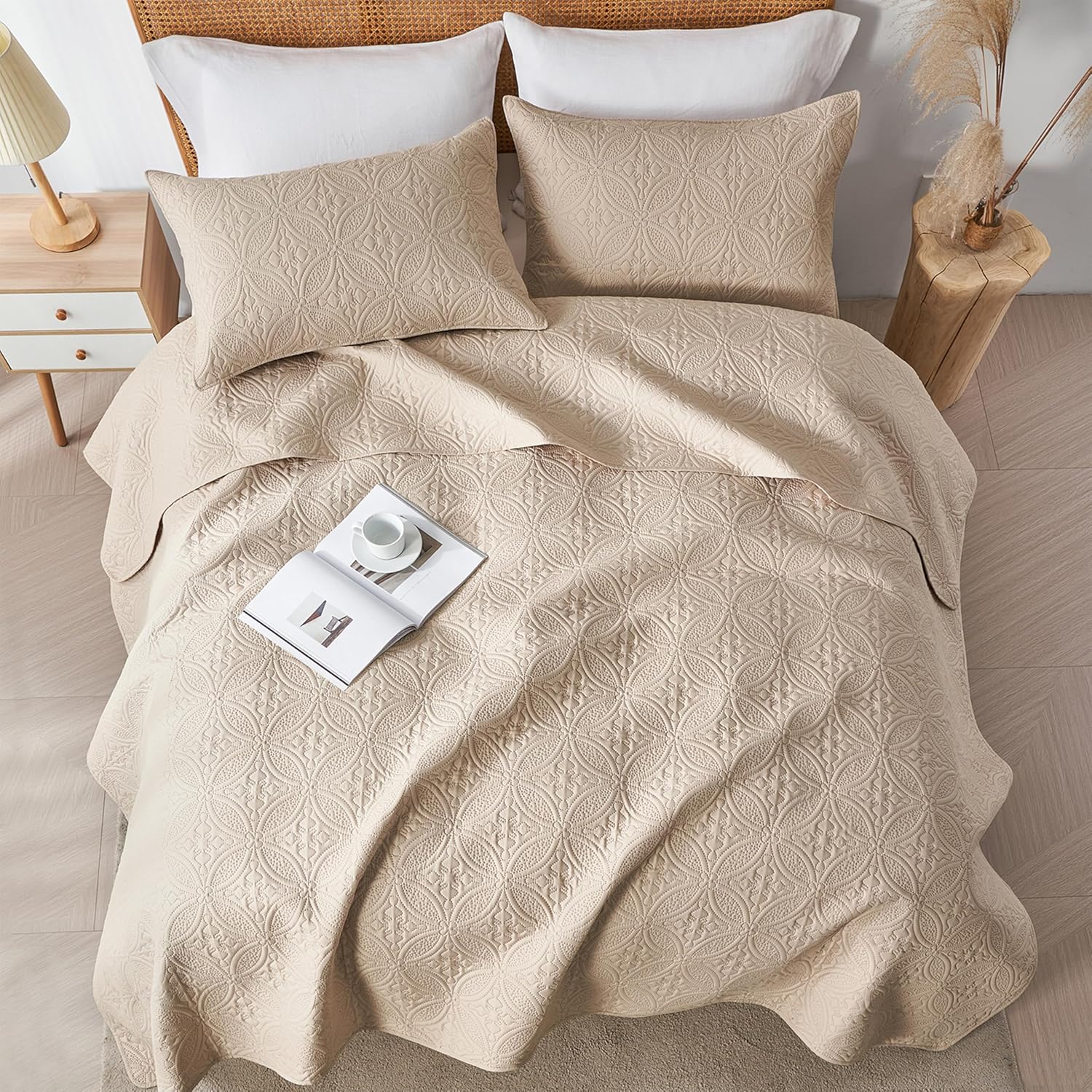 WURUIBO Full Queen Quilt Set Beige Microfiber