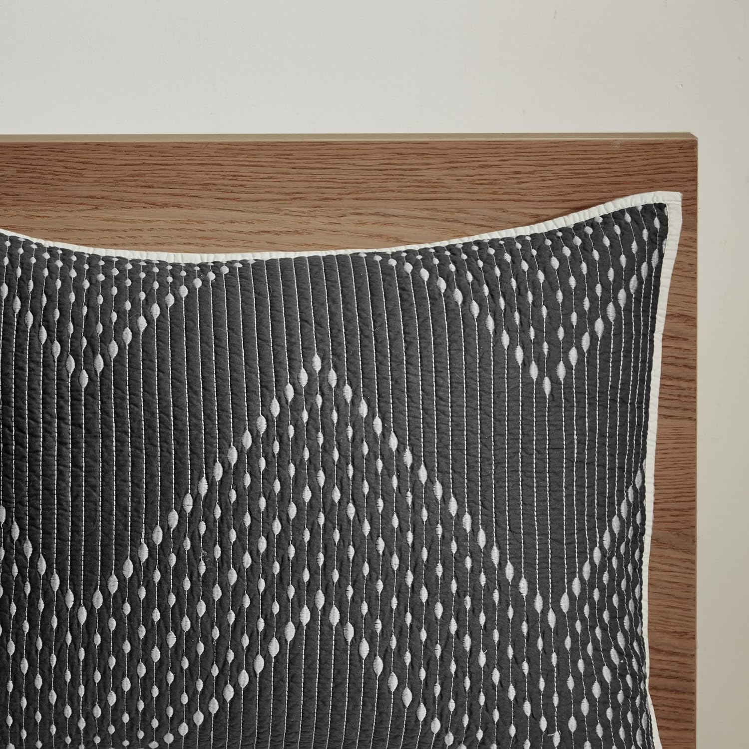 INKIVY Reversible Cotton Quilt Set - Chevron Design