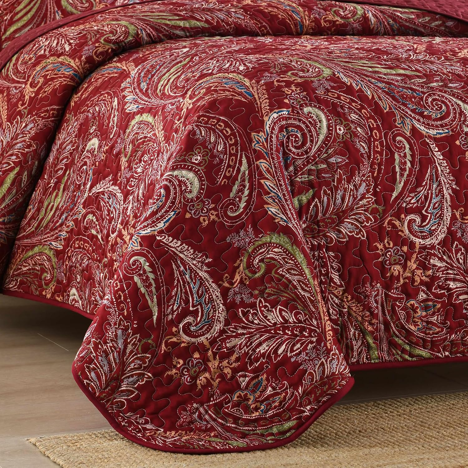 WONGS BEDDING Boho Quilt Set King 3 Piece Red Paisley