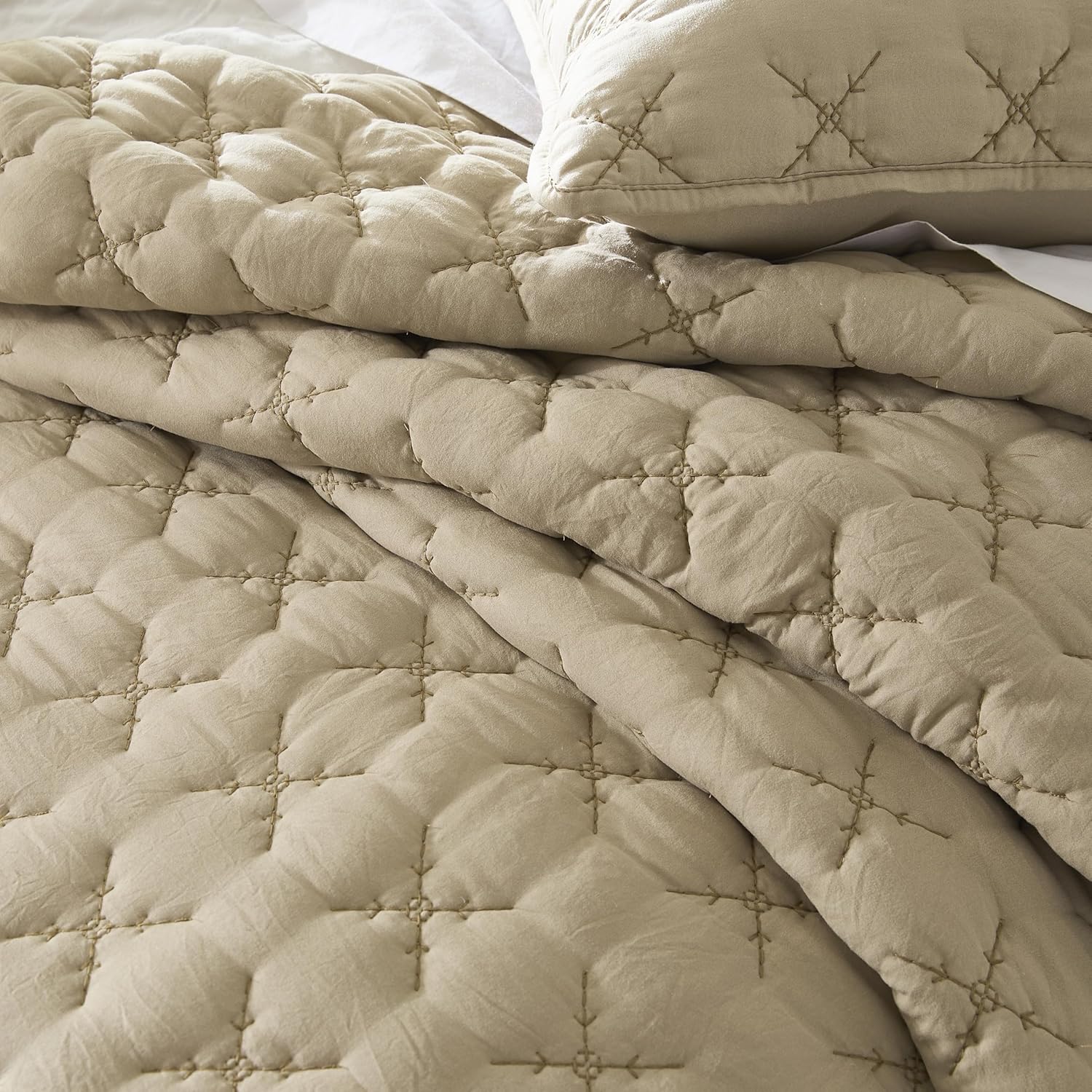 HomeSerene Beige King Quilt Set with 2 Shams