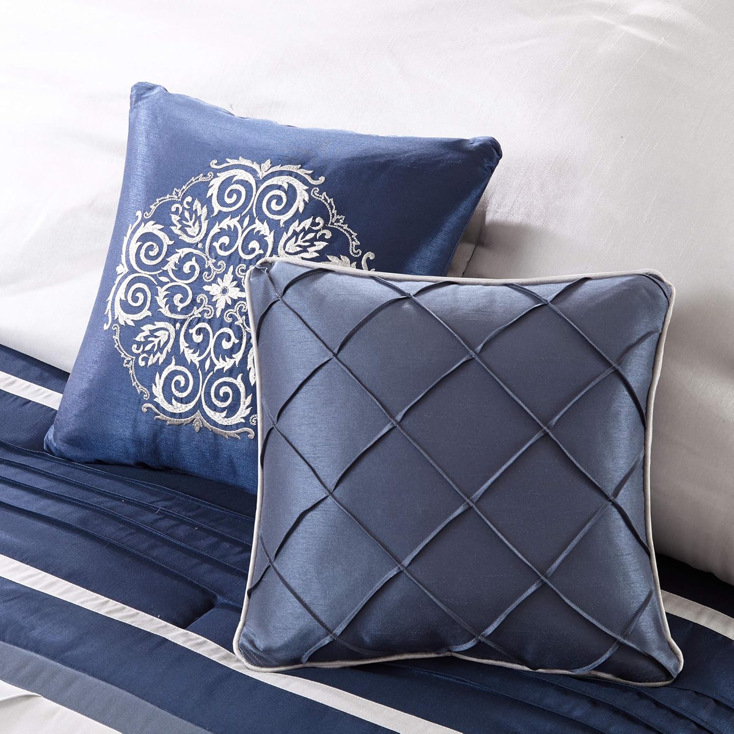 Madison Park Blaire Cozy Comforter Set 7 Piece Navy
