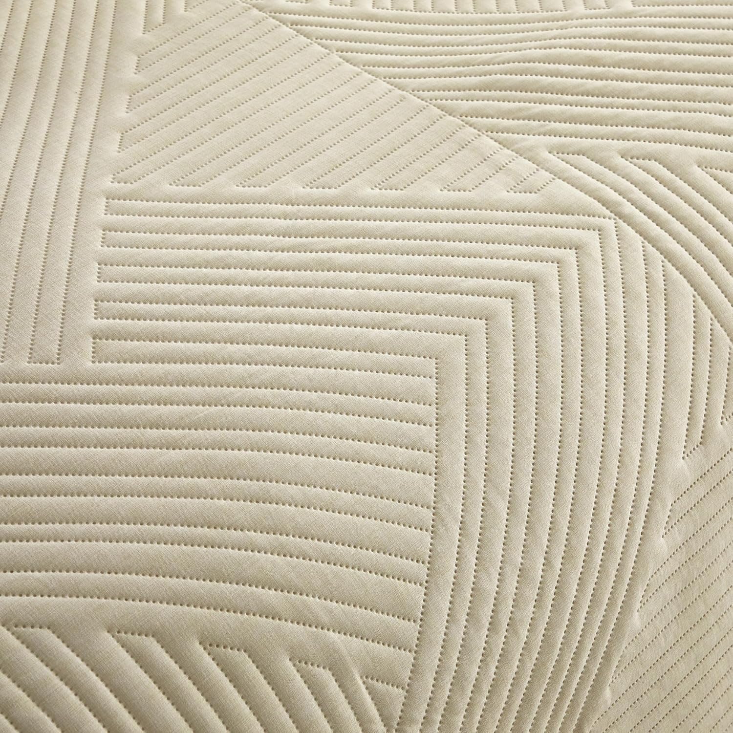 Chic Home Sianna 3 Piece Queen Quilt Set - Beige