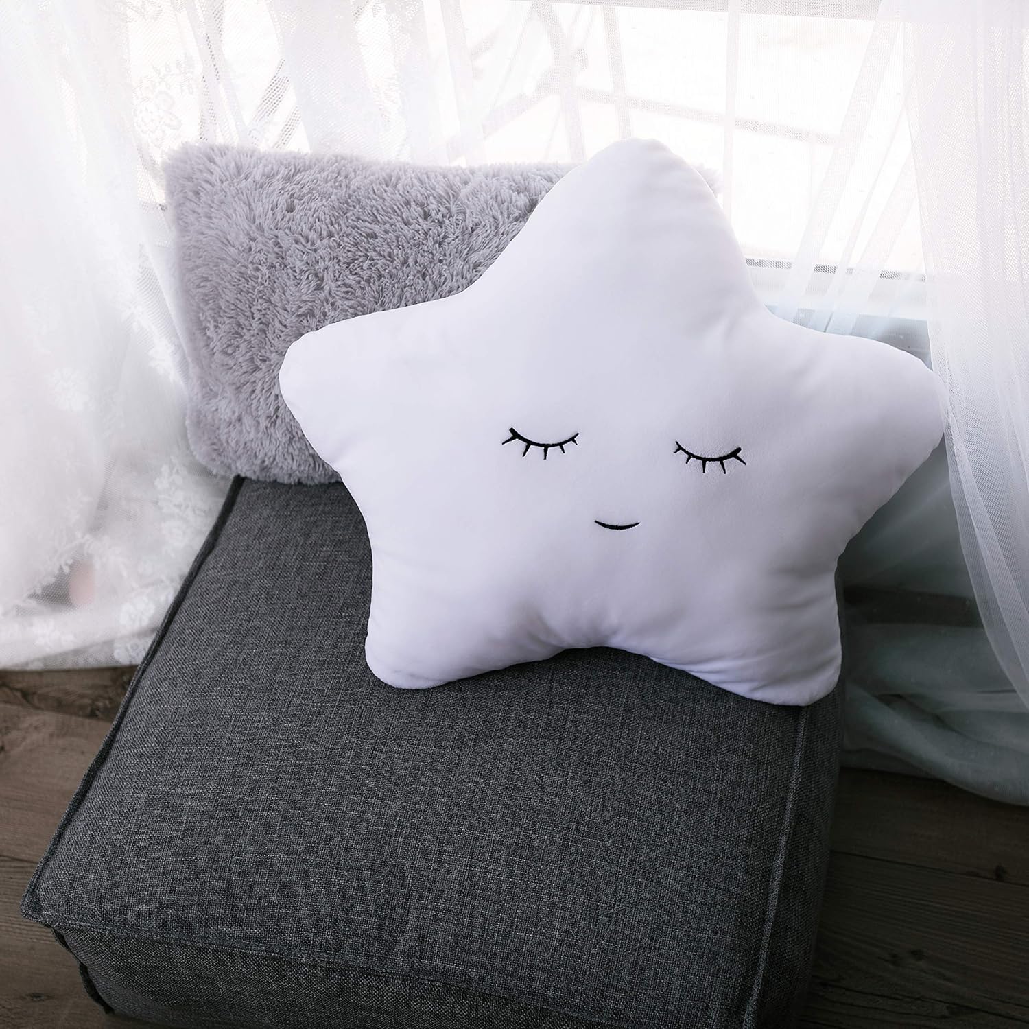 Perfectto Design Set of 2 Star Furry Throw Pillows for Kids Room