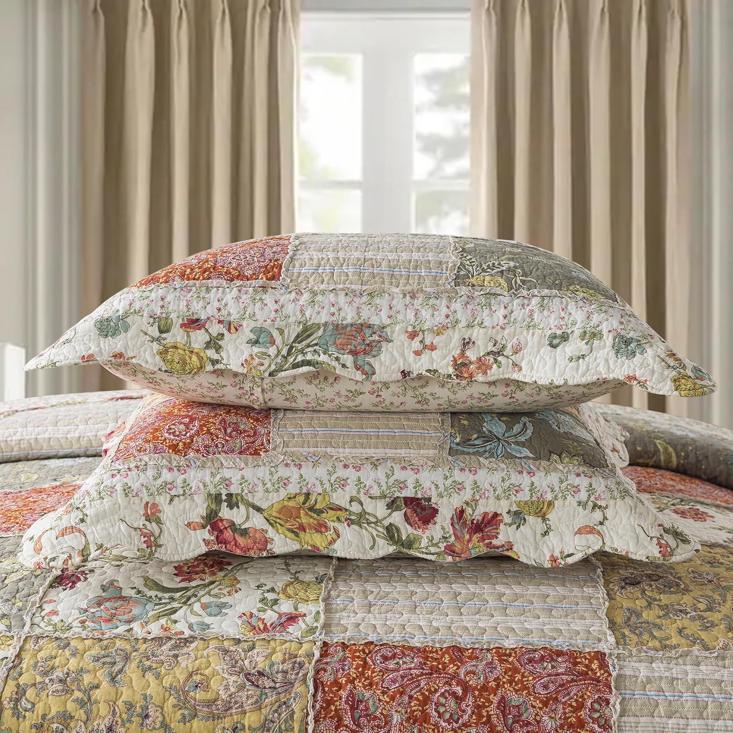 Etwel Queen Quilt Bedding Set Patchwork Lightweight Floragrid Beige Comforter