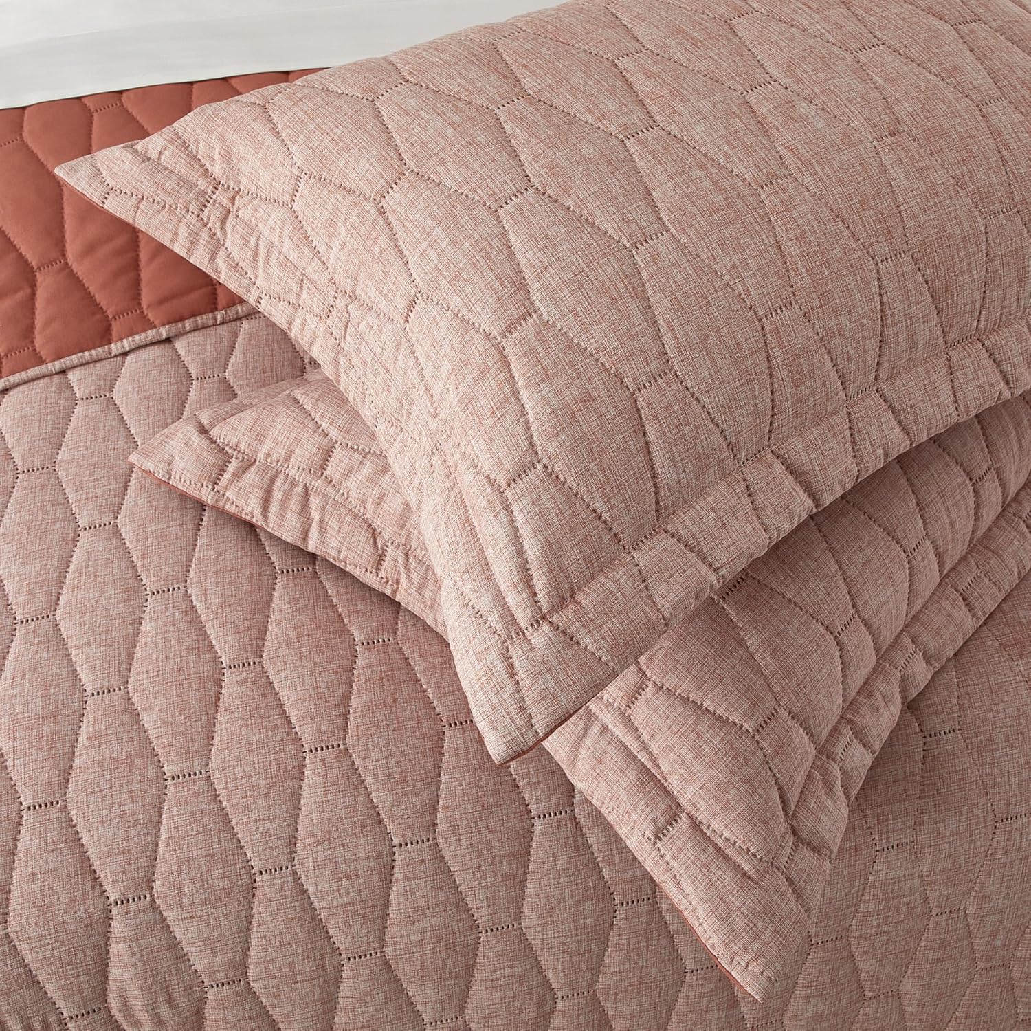 Chic Home Nyla 3-Piece Queen Quilt Set - Brick Red Hexagon Pattern