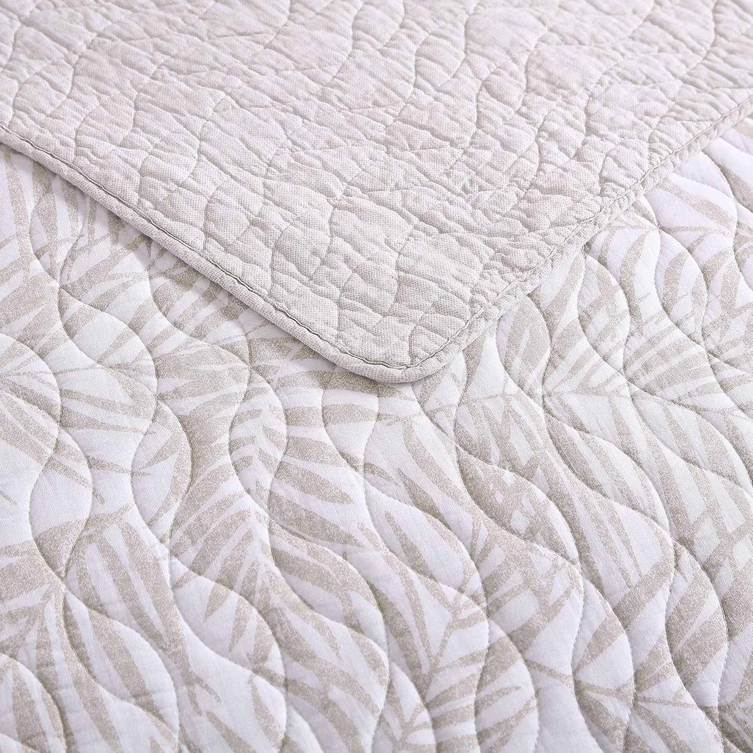 Tommy Bahama Queen Quilt Set with Shams - Palmday Beige